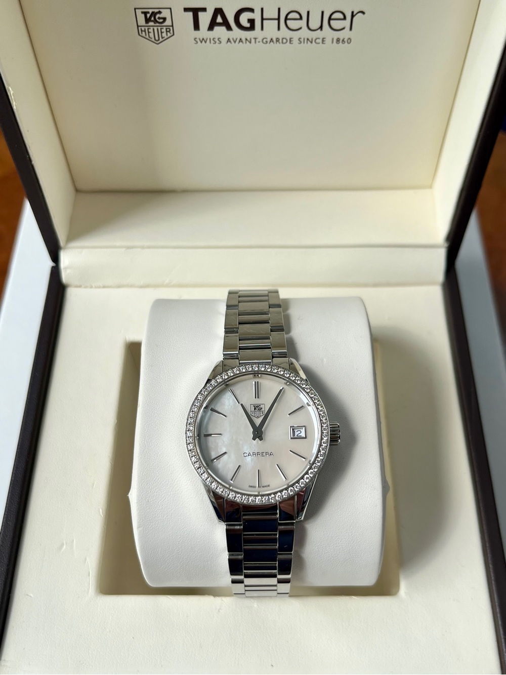 TAG Heuer “Carrera” w/ White Mother of Pearl Dial & Diamond Bezel *NEEDS BATTERY